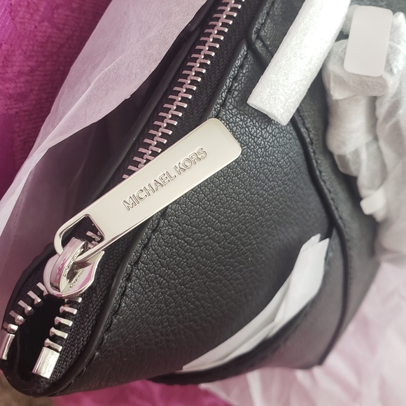 NWT Charlotte Logo Top Zip Tote - Picture 6 of 13